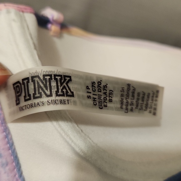 VS Pink Swim Set - Picture 4 of 9